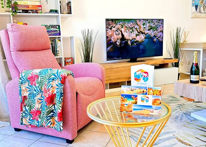 Lägenhet Golden Palm By Becherish