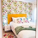Apartment Golden Palm By Becherish